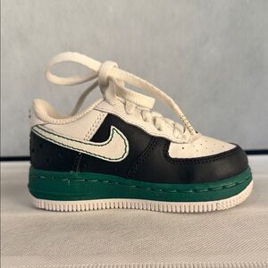 Nike Kids Black, White, and Green Sneakers